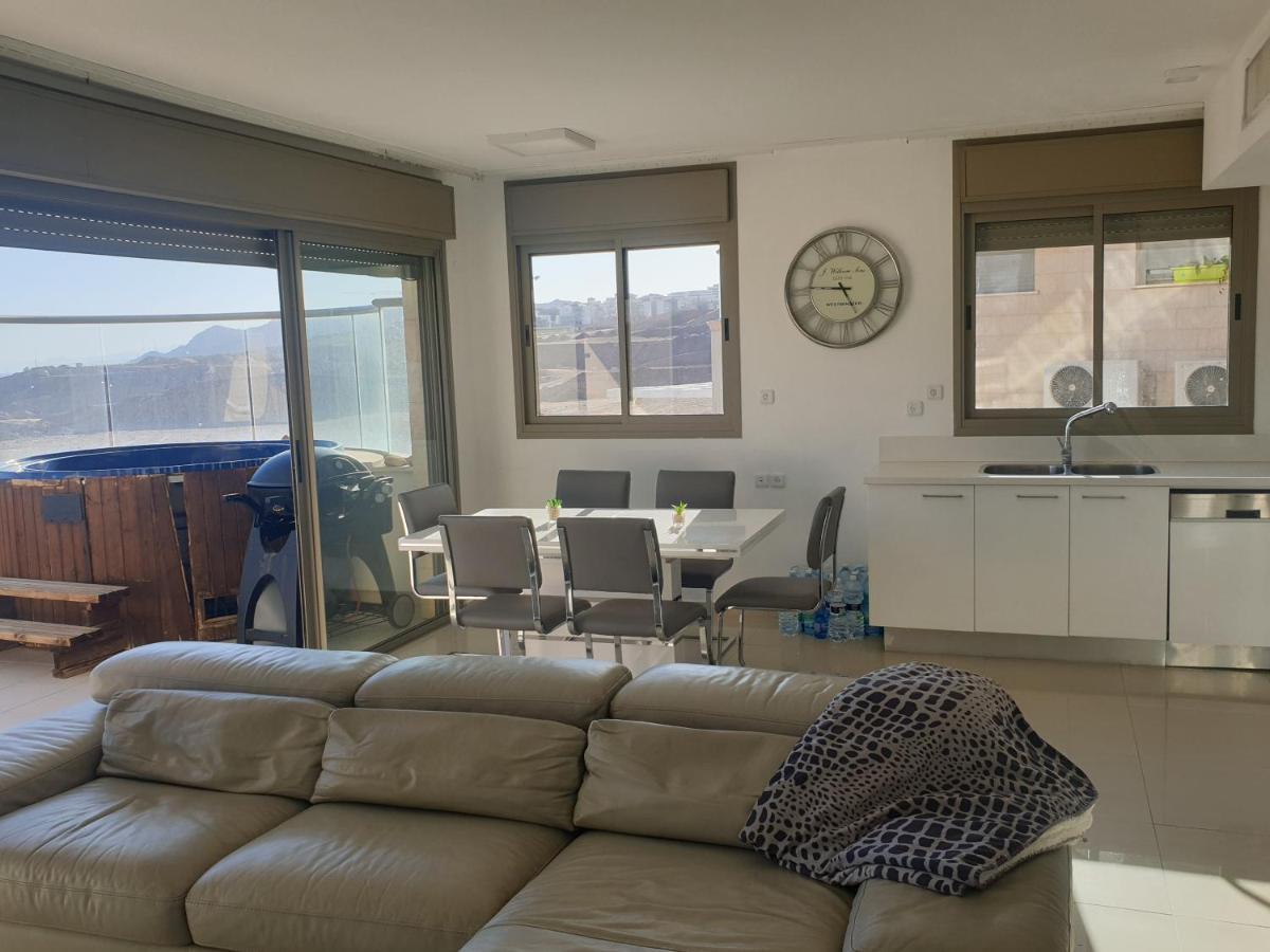 Luxury Exclusive Top Class Apartment On The Sea With Best Sea View And Jacuzzi רק למשפחות !!!! Эйлат Экстерьер фото